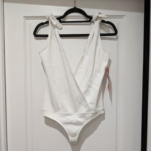 HappyxNature 100% Organic Cotton Tie-Shoulder Bodysuit